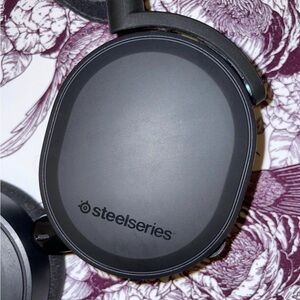 SteelSeries Artics 7 Headset - Black